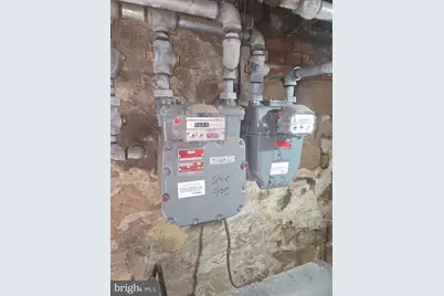 1050 S 4th St, Camden, NJ 08104 - Photo 35