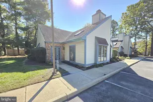 146 Lakeview Dr S, Gibbsboro, NJ 08026 - Photo 1