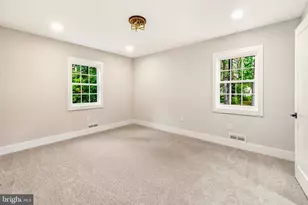 37 Glen Dr, Voorhees, NJ 08043 - Photo 19