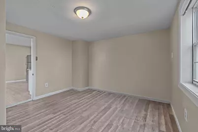 327 Mercer Street, Gloucester City, NJ 08030 - Photo 9