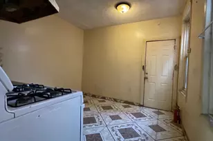 832 N 6th St, Camden, NJ 08102 - Photo 7