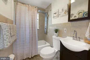 172 E Charleston Ave E, Lawnside, NJ 08045 - Photo 23