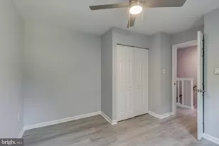 555 W Loch Lomond Dr, Sicklerville, NJ 08081 - Photo 9