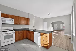 738 Division St, Gloucester City, NJ 08030 - Photo 7