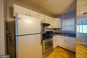 401 La Cascata, Clementon, NJ 08021 - Photo 9