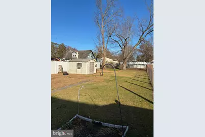 213 W Lake Avenue, Gloucester Township, NJ 08012 - Photo 15