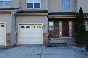 111 Glacier Dr, Berlin, NJ 08009 - Photo 1