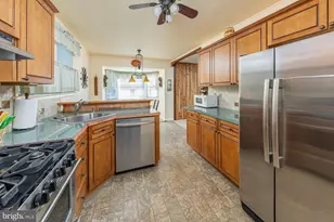 110 Lakeview Ave, Gloucester Township, NJ 08012 - Photo 29