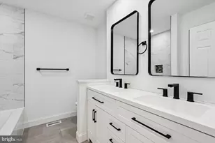 13 Barclay Ln, Voorhees, NJ 08043 - Photo 21