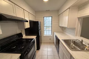 1108 Aberdeen Ln, Gloucester Township, NJ 08012 - Photo 3