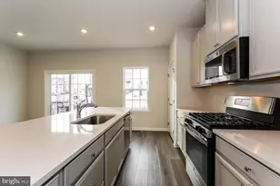 25 Continental Blvd, Sicklerville, NJ 08081 - Photo 5