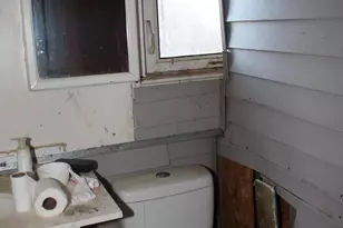 128 Amon Ave, Gloucester City, NJ 08030 - Photo 7