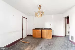 2622 Saunders St, Camden, NJ 08105 - Photo 5