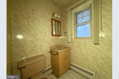 1050 Woodland Avenue, Gloucester Township, NJ 08029 - Photo 13