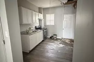 824 S 8th St, Camden, NJ 08102 - Photo 5