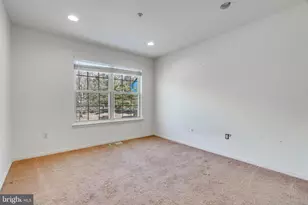 1502 Beacon Hill Dr, Sicklerville, NJ 08081 - Photo 11