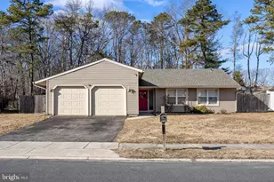 42 Eastmont Ln, Sicklerville, NJ 08081 - Photo 1