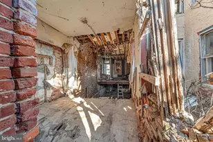 542 York St, Camden, NJ 08102 - Photo 5