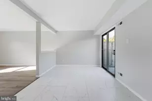 111 Presidential Dr, Sicklerville, NJ 08081 - Photo 13