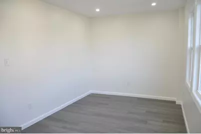 301 Laurel Avenue, Woodlynne, NJ 08107 - Photo 17