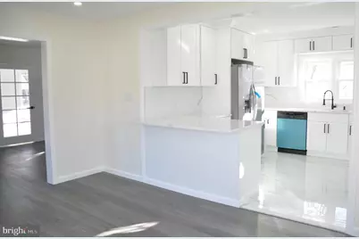 301 Laurel Avenue, Woodlynne, NJ 08107 - Photo 9