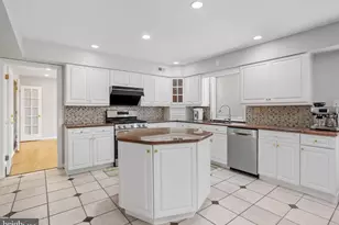 32 Country Walk, Cherry Hill, NJ 08003 - Photo 9