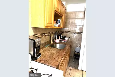 914 Point Street, Camden, NJ 08102 - Photo 5