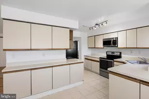 828 Chanticleer, Cherry Hill, NJ 08003 - Photo 21