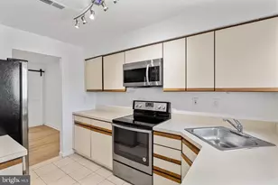 828 Chanticleer, Cherry Hill, NJ 08003 - Photo 9