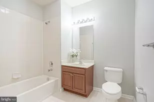 226 Breeders Cup Dr, Cherry Hill, NJ 08002 - Photo 27