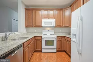 226 Breeders Cup Dr, Cherry Hill, NJ 08002 - Photo 9