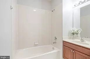 226 Breeders Cup Dr, Cherry Hill, NJ 08002 - Photo 7
