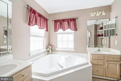 121 Europa Boulevard, Cherry Hill, NJ 08003 - Photo 21