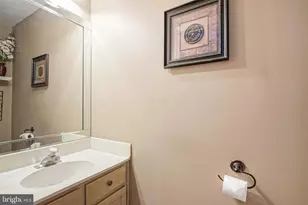 121 Europa Blvd, Cherry Hill, NJ 08003 - Photo 15