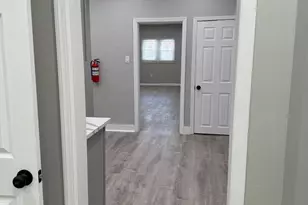 13 N 21st St, Camden, NJ 08105 - Photo 9