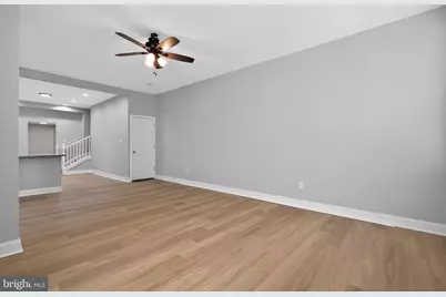 325 Monmouth Street, Gloucester City, NJ 08030 - Photo 11