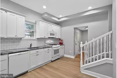 325 Monmouth Street, Gloucester City, NJ 08030 - Photo 7