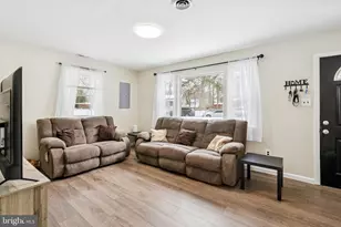 304 Spruce Ave, Lindenwold, NJ 08021 - Photo 7