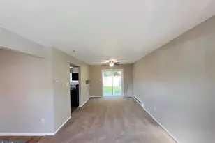 574 W Loch Lomond Dr, Sicklerville, NJ 08081 - Photo 3