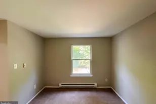 574 W Loch Lomond Dr, Sicklerville, NJ 08081 - Photo 9