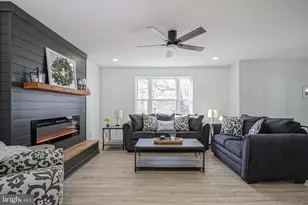 402 Holly Dr, Waterford Township, NJ 08004 - Photo 5