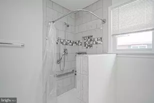 20 E Landing Rd, Gloucester Township, NJ 08012 - Photo 15