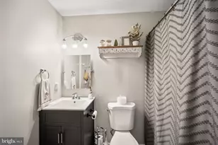 25 Appley Ct, Cherry Hill, NJ 08002 - Photo 15