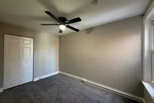 425 Viola St, Camden, NJ 08104 - Photo 13