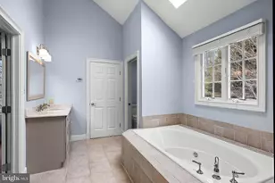 26 Carriage House Ct, Cherry Hill, NJ 08003 - Photo 45