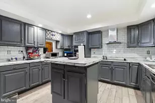 27 Maloney Ct, Bellmawr, NJ 08031 - Photo 9