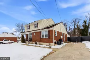 27 Maloney Ct, Bellmawr, NJ 08031 - Photo 3