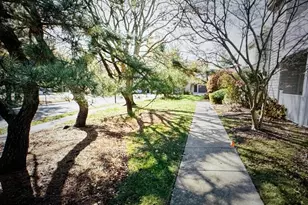 102 Gregorys Way, Voorhees, NJ 08043 - Photo 3