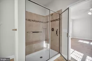 27 Ravenna Dr, Berlin, NJ 08091 - Photo 17