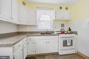 612 N Walnut Ave, Magnolia, NJ 08049 - Photo 9